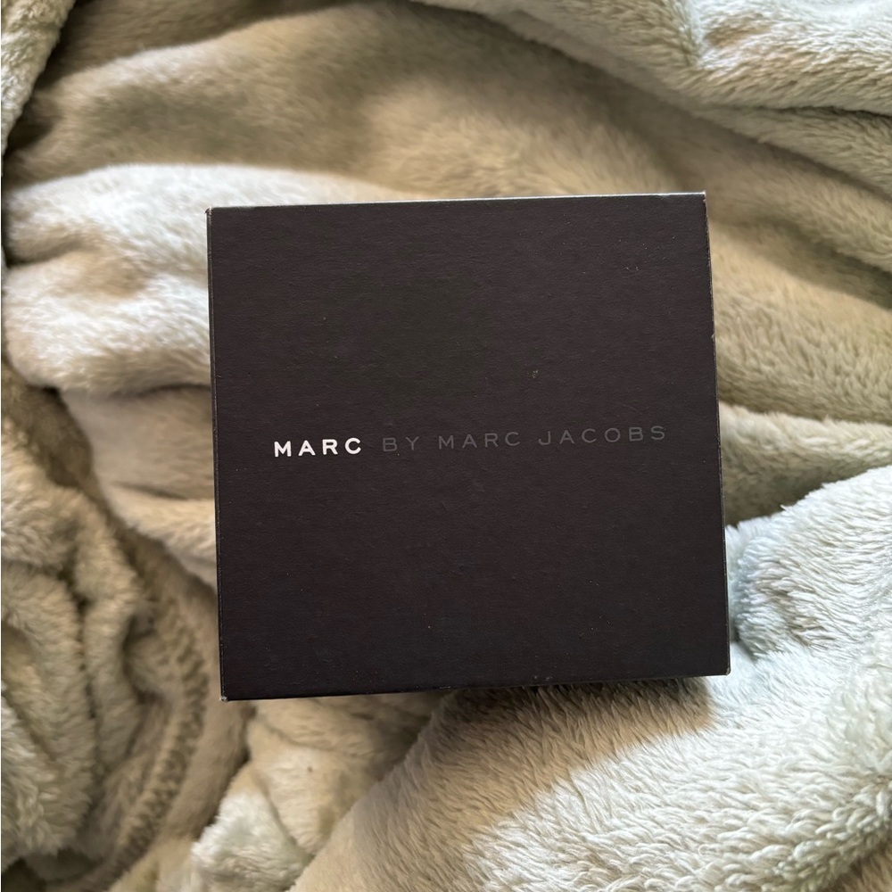 Marc by Marc Jacobs Gold Watch, White Dial - Picture 4 of 4